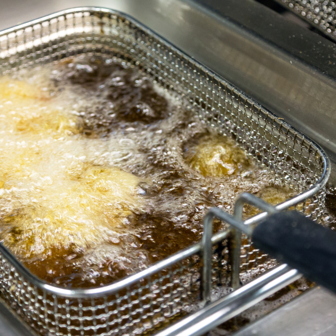 How to Clean Oil from a Deep Fryer