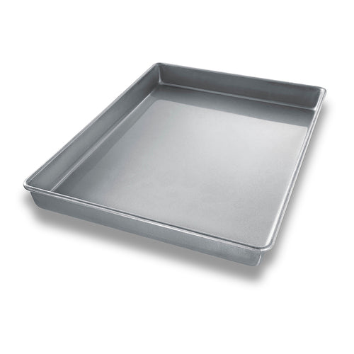 Chicago Metallic 40232 Rectangular Sheet Cake Pan - 21 3/25" X 15 3/4", Aluminized Steel, AMERICOAT® Glazed-cityfoodequipment.com