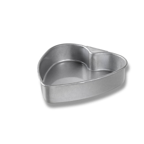 Chicago Metallic 48105 Heart Cake Pan, 8 4/5" X 8 1/10" X 2", AMERICOAT Glazed 26 Ga Aluminized Steel-cityfoodequipment.com