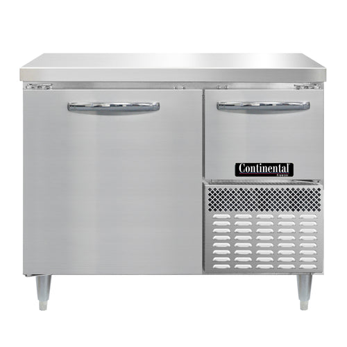 Continental DFA43NSS 43" W Worktop Freezer w/ (2) Sections & (2) Doors, 115v-cityfoodequipment.com