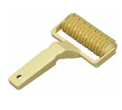 Matfer Bourgeat 141110 4" Lattice Dough Cutter w/ Ergonomic Handle, Plastic-cityfoodequipment.com