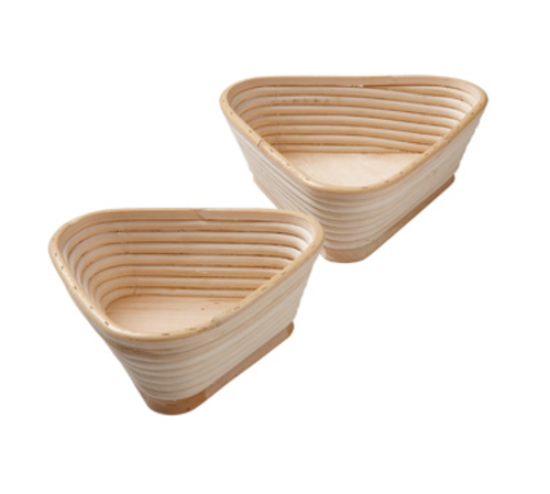 Matfer Bourgeat 118525 1 lb Triangular Proofing Basket - 7 "L x 7 1/4"W x 3 1/4"D, Willow-cityfoodequipment.com