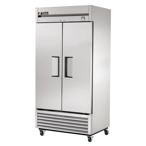 True TS-35-HC 39 1/2" Two Section Reach In Refrigerator, (2) Left/Right Hinge Solid Doors, 115v-cityfoodequipment.com