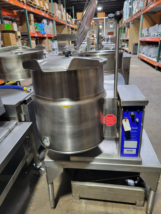 Used Cleveland KET-12T Commercial Tilting Steam Kettle 12 Gallon, 3 Phase-cityfoodequipment.com