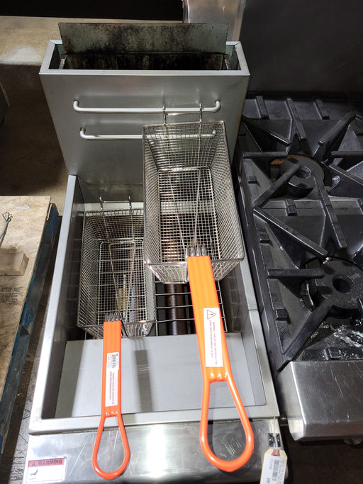 Avantco FF50 Natural Gas 50 lb. Commercial Deep Fryer-cityfoodequipment.com