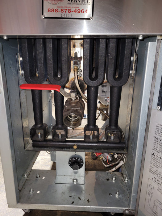 Avantco FF50 Natural Gas 50 lb. Commercial Deep Fryer-cityfoodequipment.com