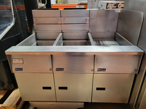 Pitco SG14-3FD Gas Fryer - (3) 50 lb Vats, Floor Model-cityfoodequipment.com