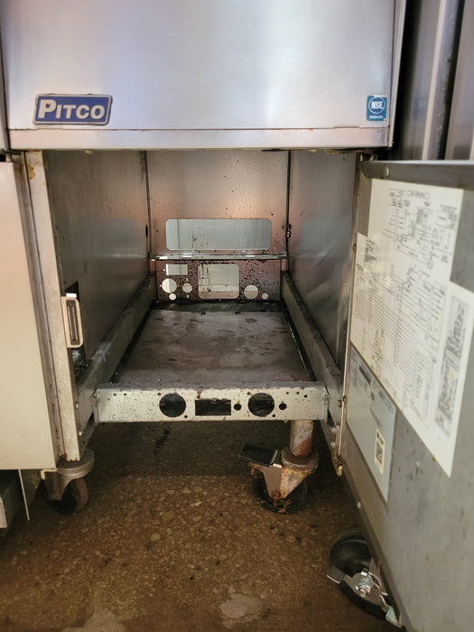 Pitco SG14-3FD Gas Fryer - (3) 50 lb Vats, Floor Model-cityfoodequipment.com