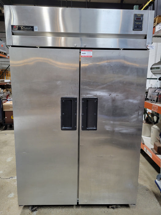 Used True TA2R-2S TA Series Two-Door Reach-In Refrigerator, 56 Cu. Ft.-cityfoodequipment.com