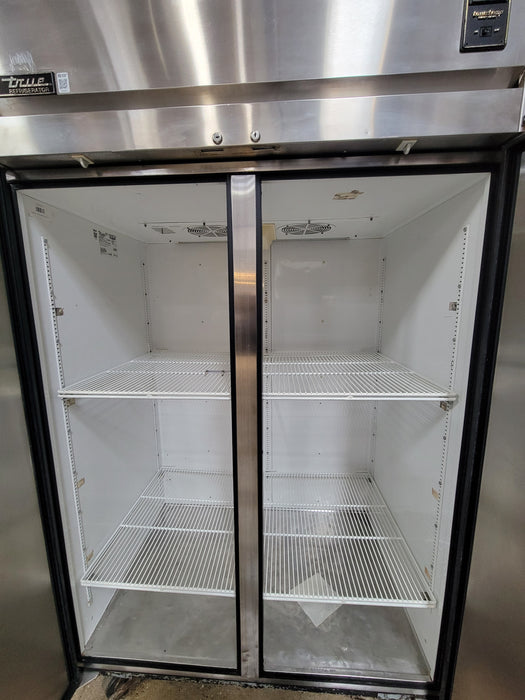 Used True TA2R-2S TA Series Two-Door Reach-In Refrigerator, 56 Cu. Ft.-cityfoodequipment.com