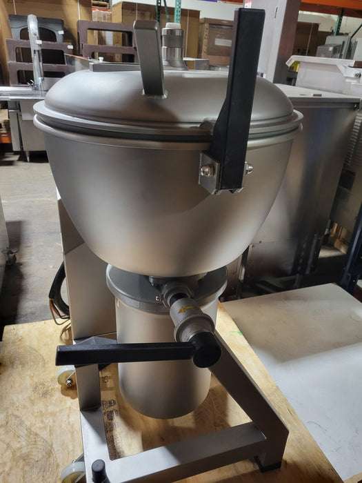Used Stephan VCM 44 A/1 Vertical Mixer W/ Dough Blade, 3 Phase, 220 Volts.-cityfoodequipment.com