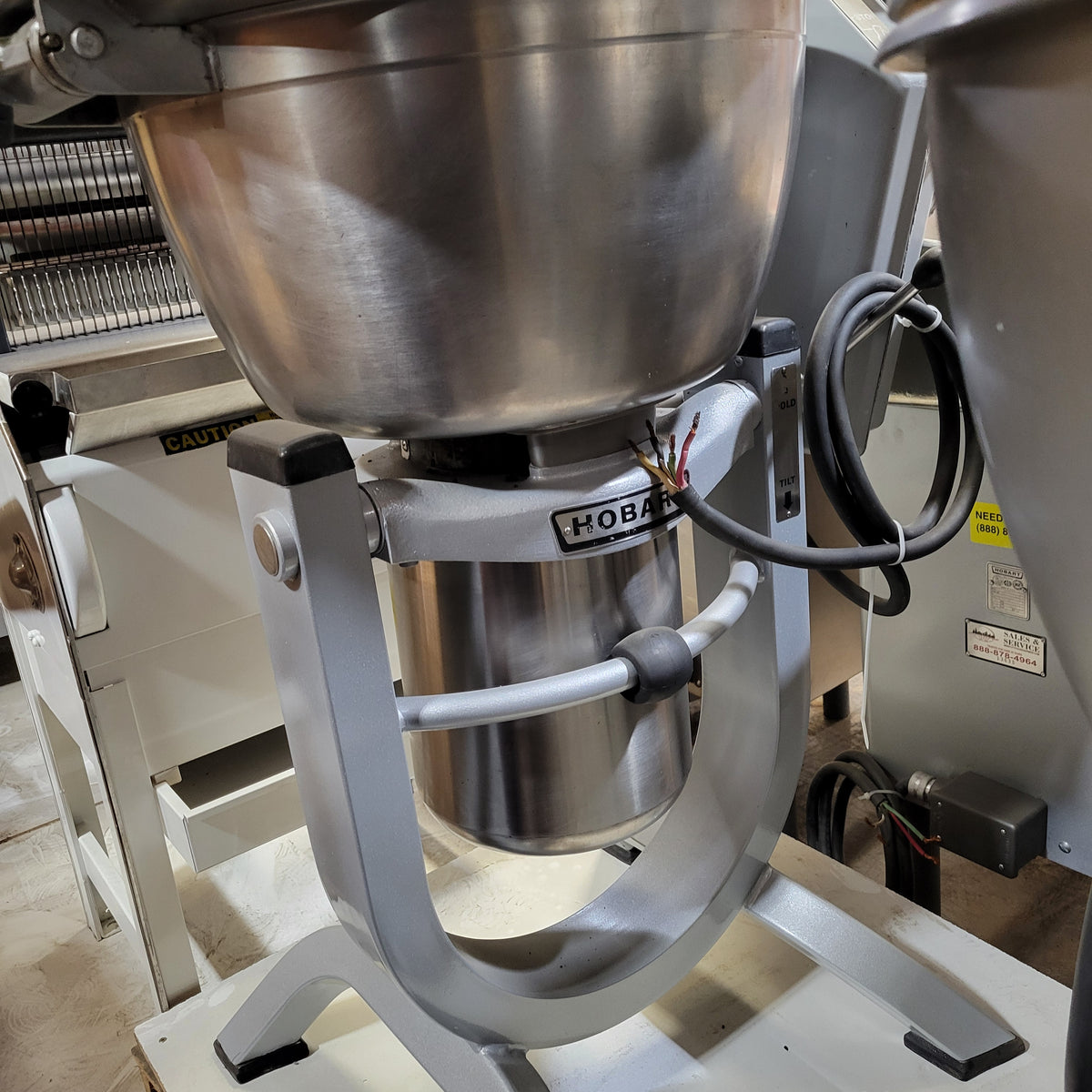 Hobart HCM-450 45 Quart Vertical Chopper/Mixer, 200VAC, 3 Phase