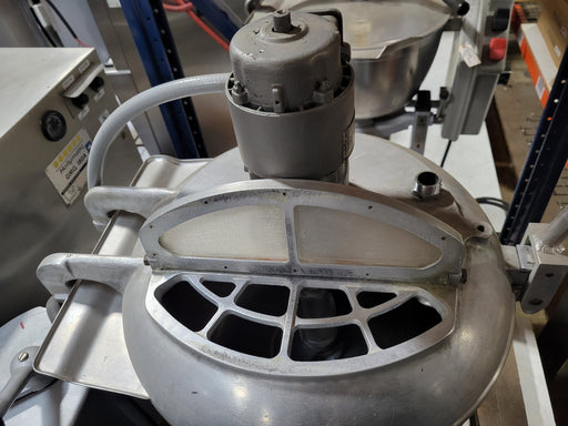 Hobart VCM-40 Vertical Cutter Mixer – 40 Qt, 7.5/10 HP, Dual Speed-cityfoodequipment.com