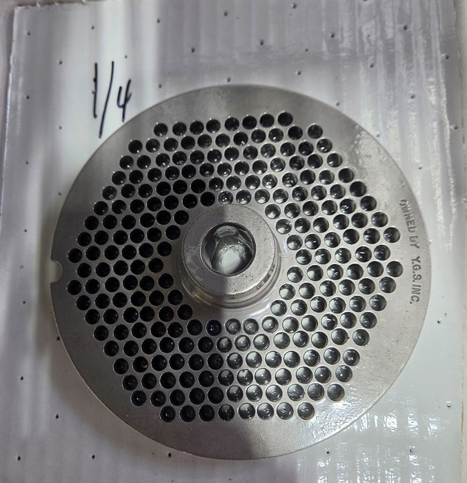 USED #32 1/4" HARD GRINDER PLATE W/HUB-cityfoodequipment.com