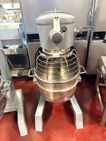Used Hobart 30Qt Mixer With Guard - 1 Phase D-300T W/ Timer-cityfoodequipment.com