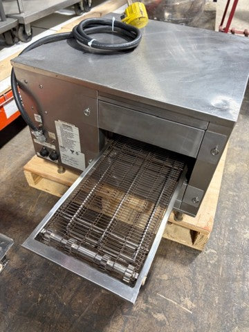 Used Lincoln 1921-4 Impinger Oven - Countertop Conveyor Oven-3 Phase-cityfoodequipment.com