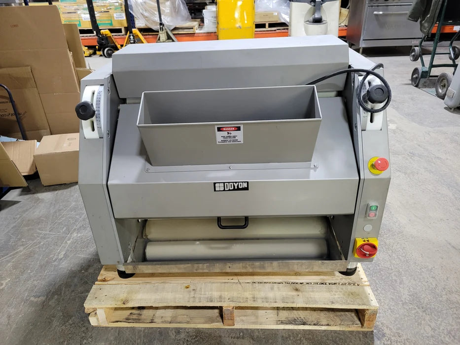 USED Doyon DM800 French Bread Moulder For 1 3/4 To 42 1/3 Oz Loaves-cityfoodequipment.com
