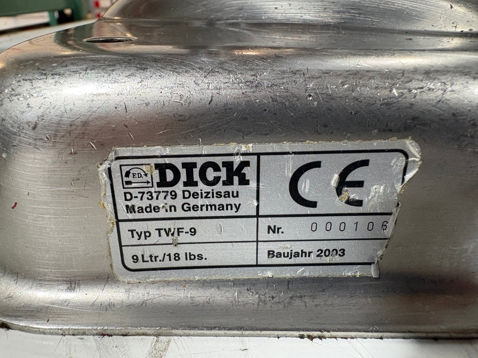 USED F. Dick (9050900) Sausage Filler, Stainless Steel 9 ltr / 18 lb capacity-cityfoodequipment.com