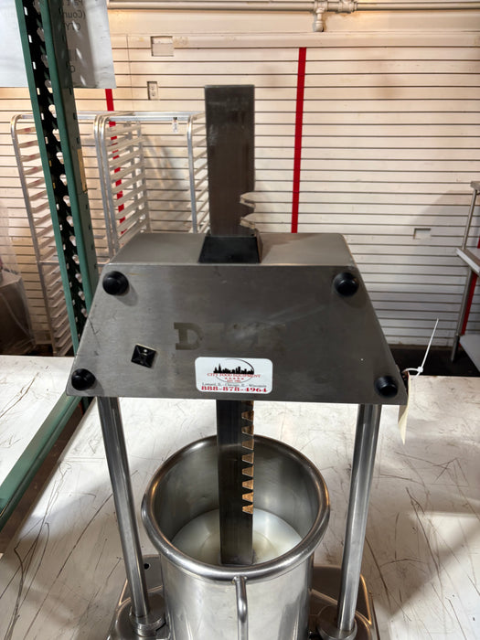 USED F. Dick (9050900) Sausage Filler, Stainless Steel 9 ltr / 18 lb capacity-cityfoodequipment.com