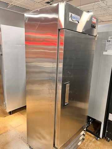 Used Avantco A-19R-HC Solid Reach in Refrigerator