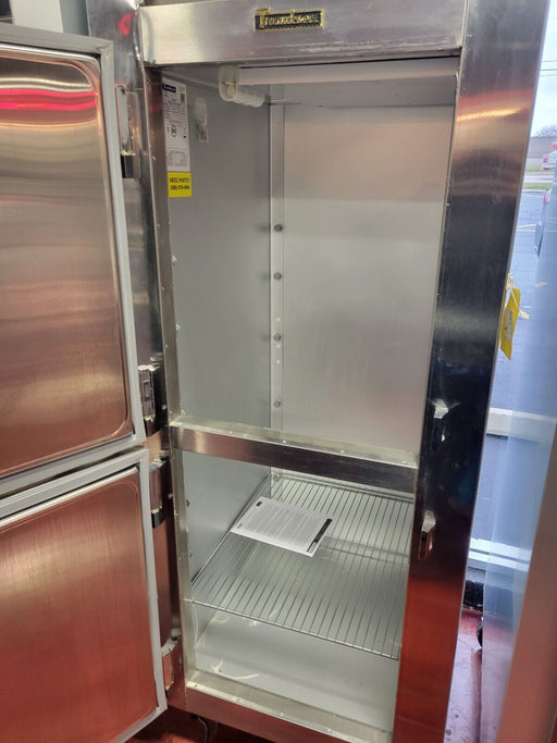 Traulsen ALT132WUTHHS 1 Section Halfdoor Reach-in Freezer, Missing 2 Shelves-cityfoodequipment.com
